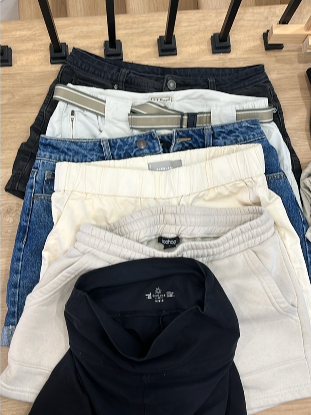 Six pairs sz Medium high-waisted shorts!